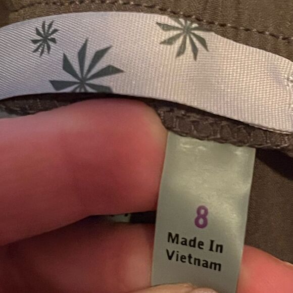 Athleta Olive Brooklyn Jogger Track Pants Size 8 Zipper Pockets Lightweight - Picture 7 of 8